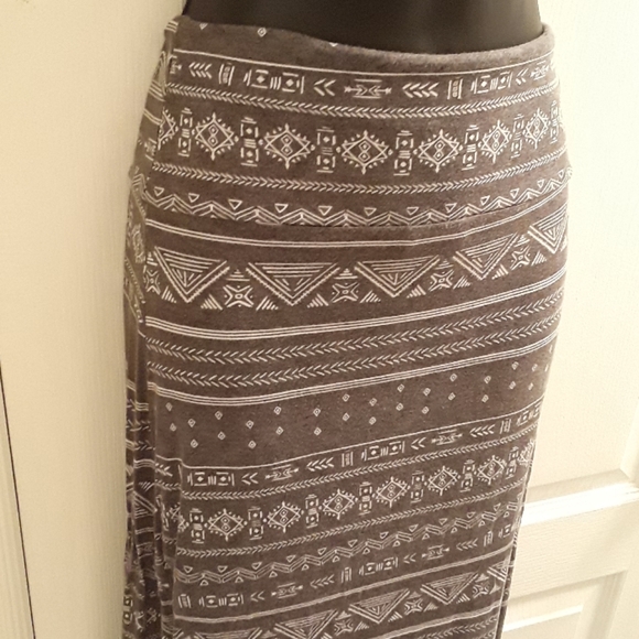 ♥️VINTAGE♥️Ardene maxi skirt - Picture 3 of 7